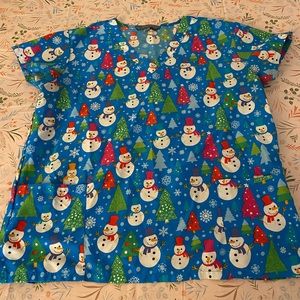 Like new! Snowman scrub top women’s size large